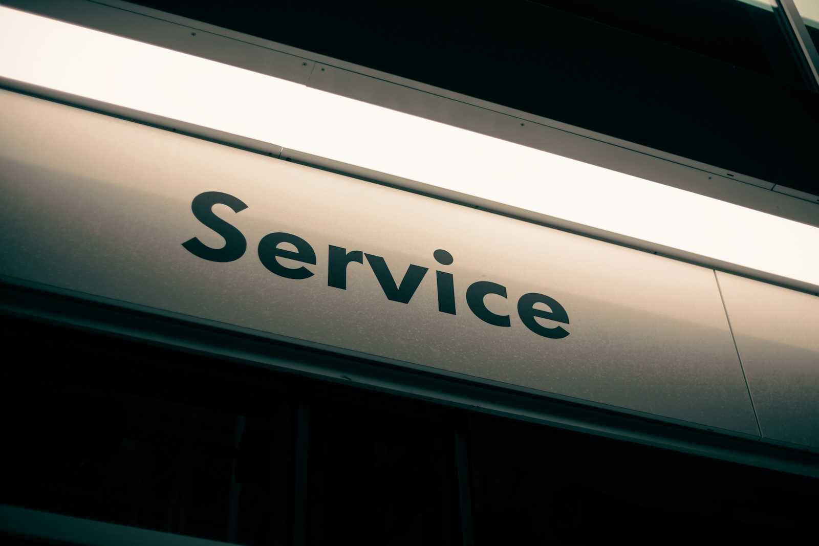 Describe the service provider in Laravel